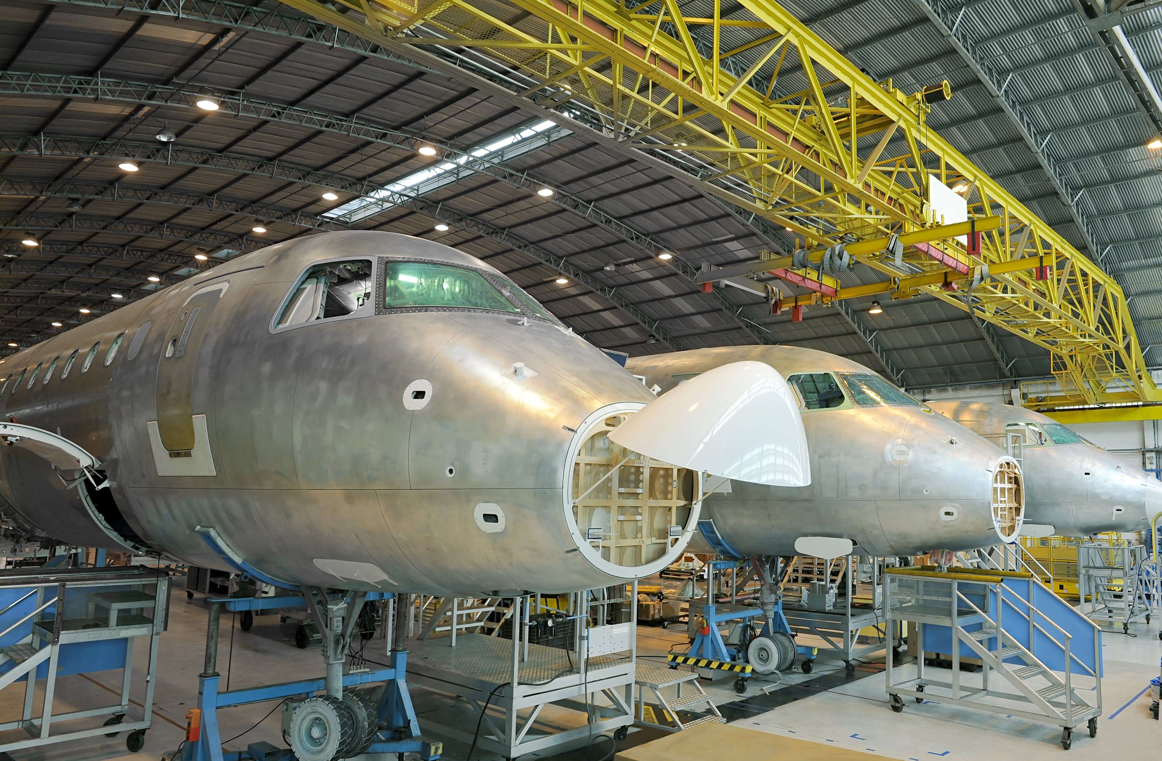 Landed airplanes In the hangar